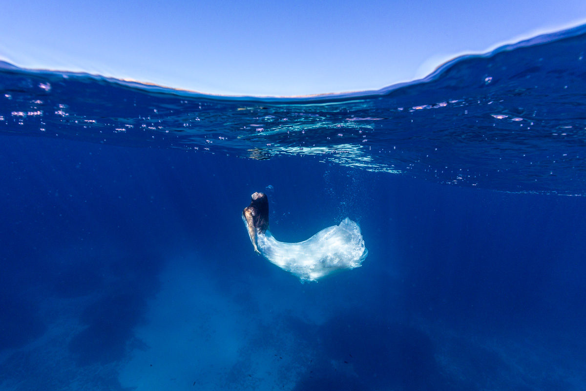 Vestido de novia bajo el agua